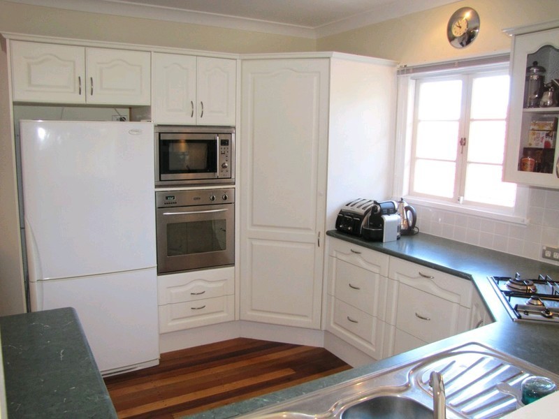 5 Reuben Street, Stafford QLD 4053