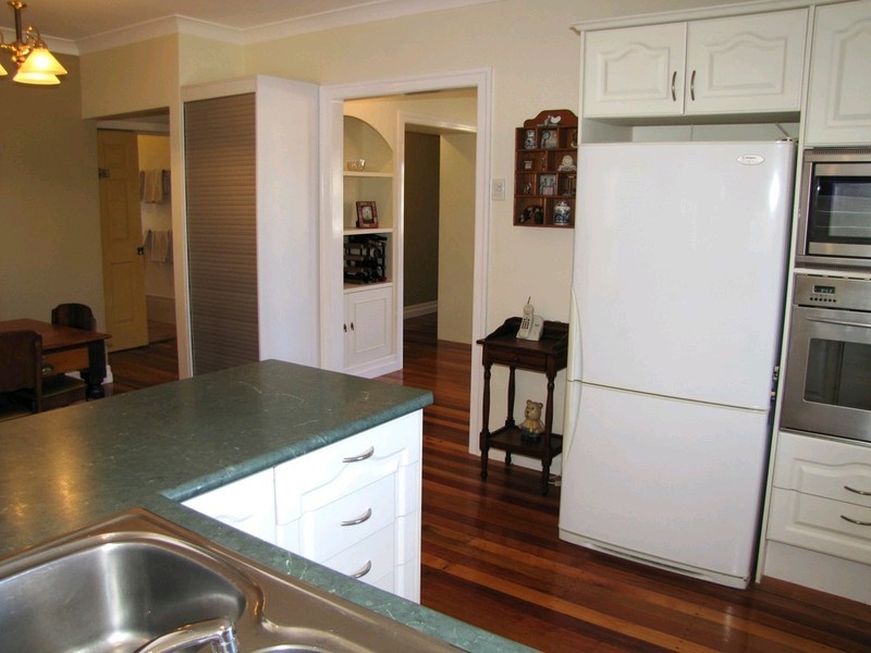 5 Reuben Street, Stafford QLD 4053