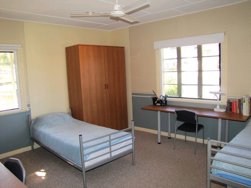 5 Reuben Street, Stafford QLD 4053