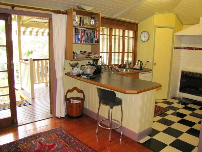 35 Foster Street, Newmarket QLD 4051