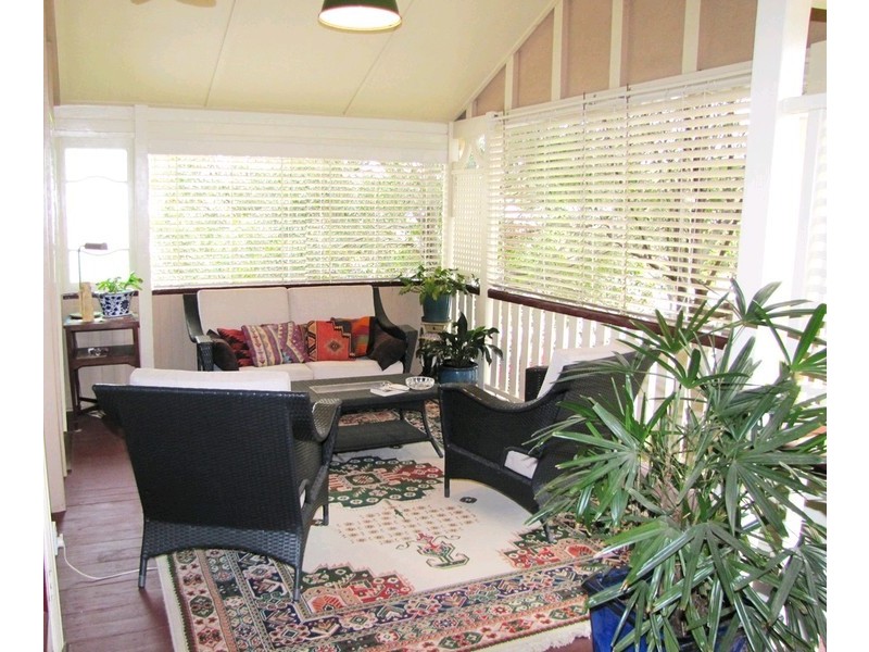 35 Foster Street, Newmarket QLD 4051