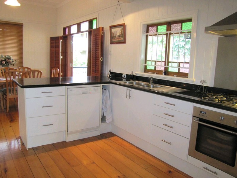 1 Dennis Street, Grange QLD 4051