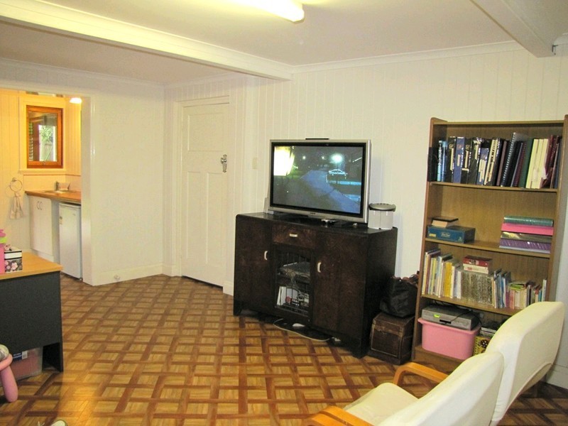 1 Dennis Street, Grange QLD 4051