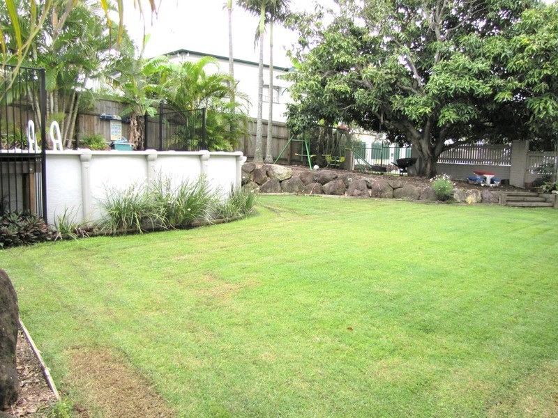 1 Dennis Street, Grange QLD 4051