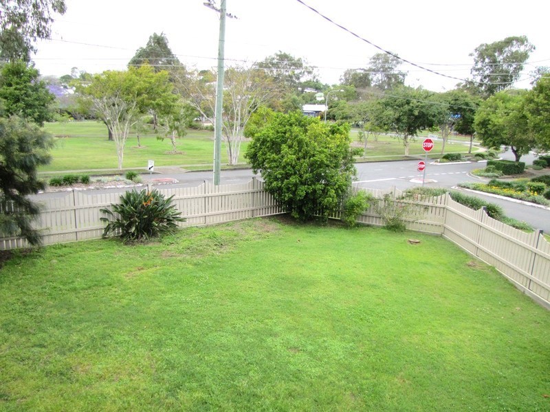 1 Dennis Street, Grange QLD 4051