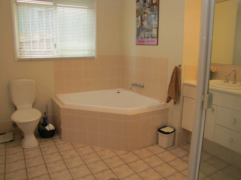 50 Gaunt Street, Newmarket QLD 4051