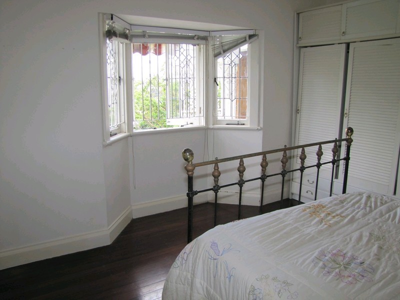 25 Lansdowne Street, Newmarket QLD 4051