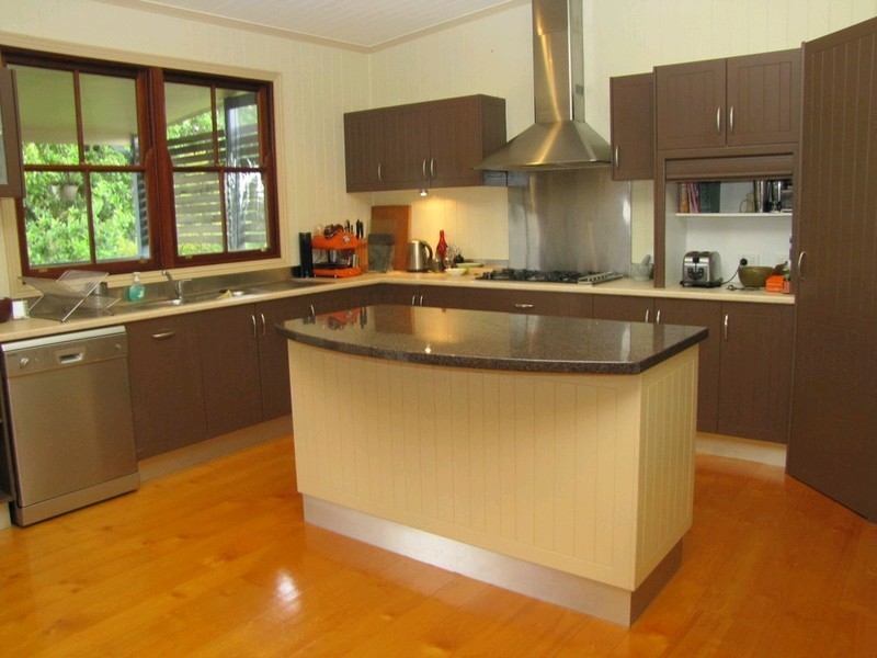 25 Gilbert Road, Windsor QLD 4030