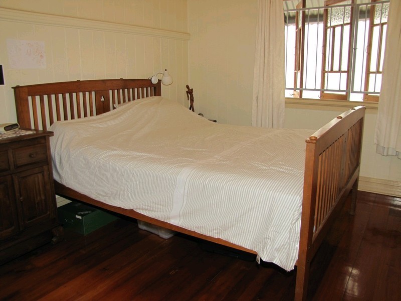 25 Gilbert Road, Windsor QLD 4030