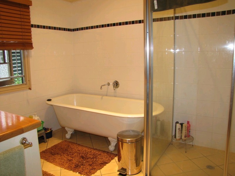 25 Gilbert Road, Windsor QLD 4030