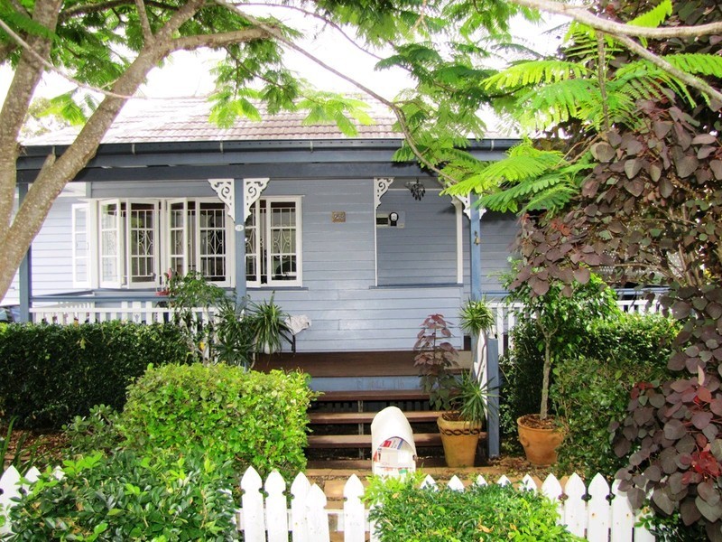 76 Redwood Street, Stafford Heights QLD 4053