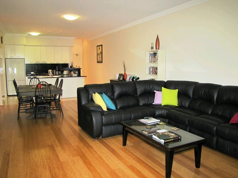 8/28 Stopford Street, Wooloowin QLD 4030