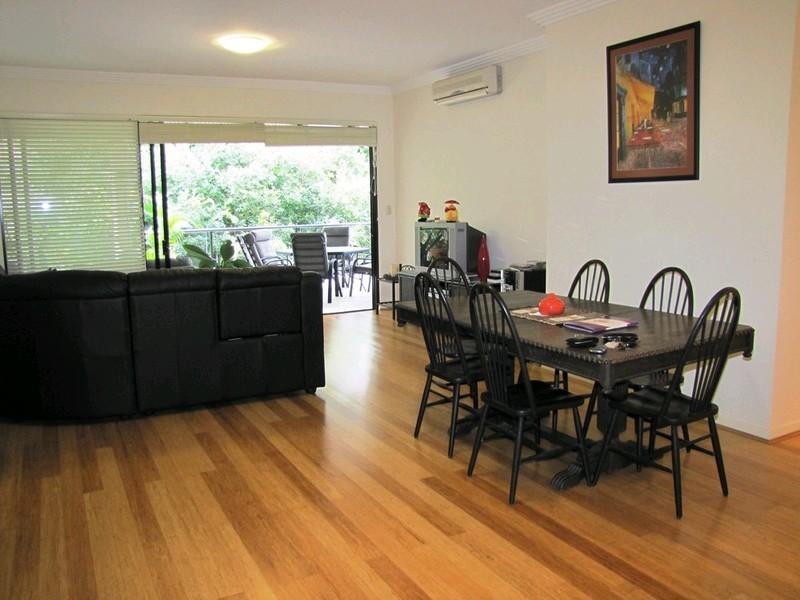 8/28 Stopford Street, Wooloowin QLD 4030