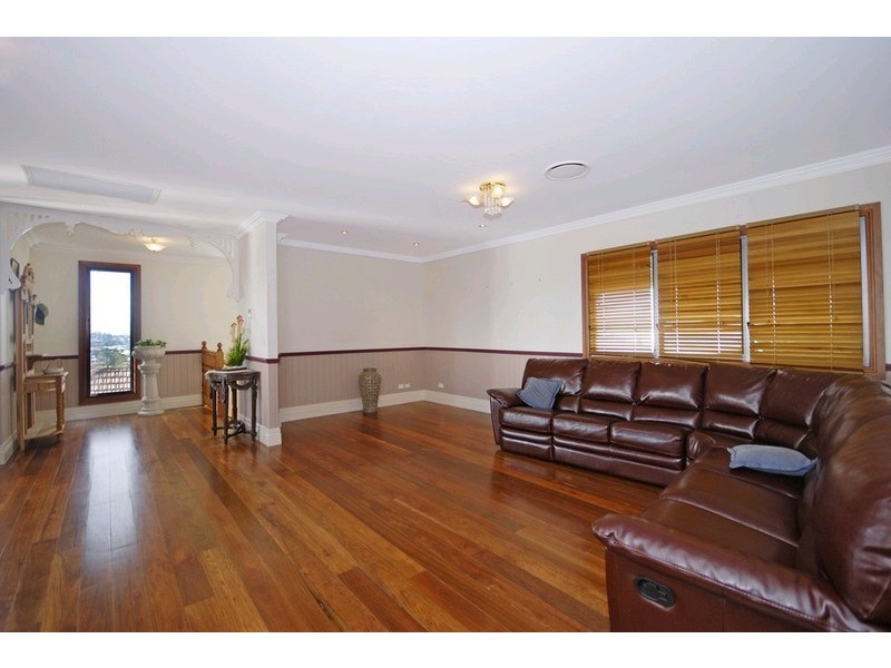 9 Colston Road, Grange QLD 4051