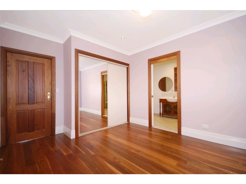 9 Colston Road, Grange QLD 4051