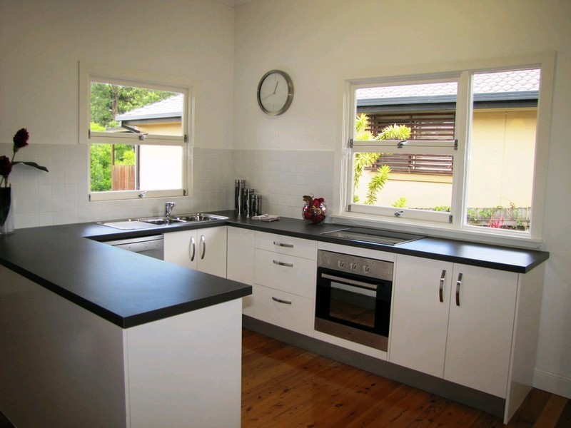 2 Greens Road, Coorparoo QLD 4151
