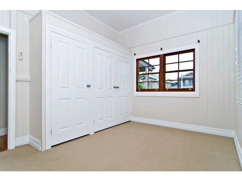 57 Tenth Avenue, Kedron QLD 4031