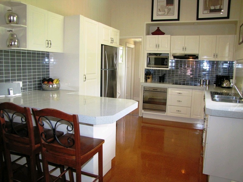 8 Hunter Street, Greenslopes QLD 4120