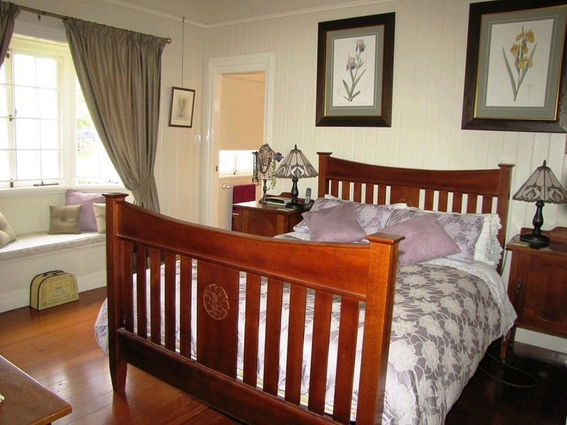 8 Hunter Street, Greenslopes QLD 4120