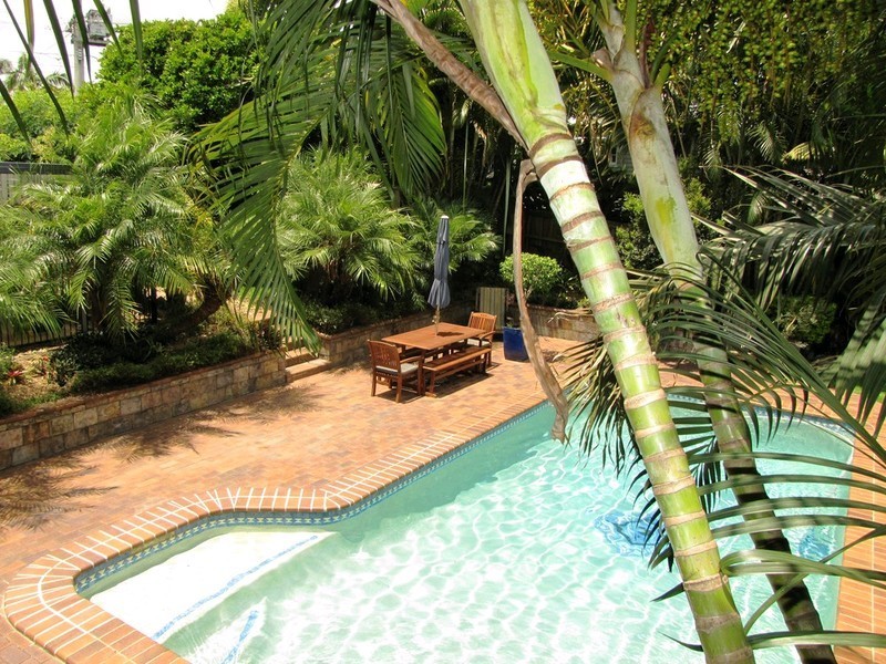 8 Hunter Street, Greenslopes QLD 4120