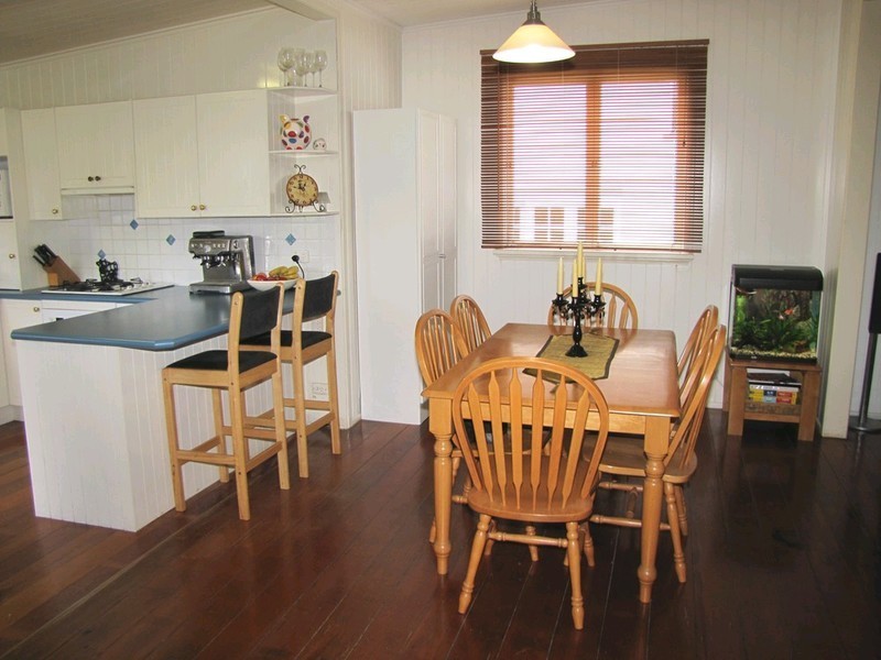 4 Main Avenue, Wilston QLD 4051