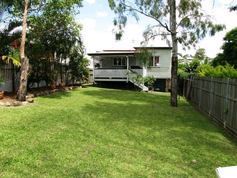 4 Main Avenue, Wilston QLD 4051