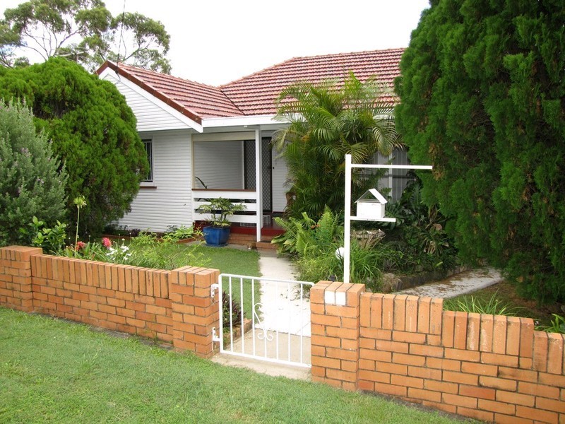 14 Heilbromm Street, Stafford Heights QLD 4053