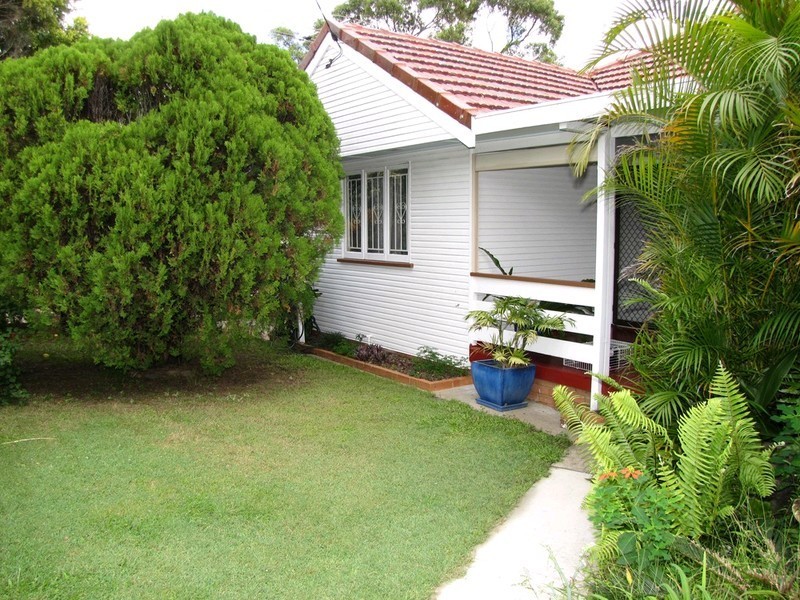 14 Heilbromm Street, Stafford Heights QLD 4053