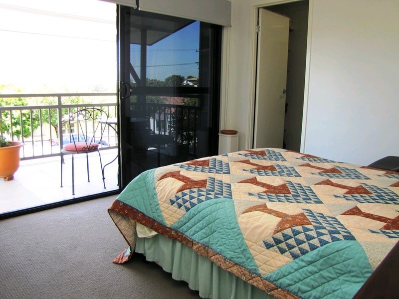 2/36 Tenth Avenue, Windsor QLD 4030