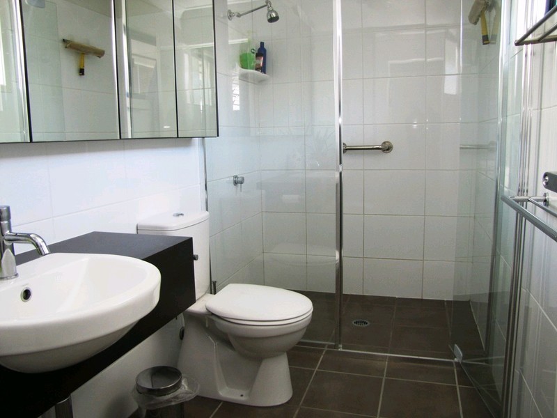 2/36 Tenth Avenue, Windsor QLD 4030