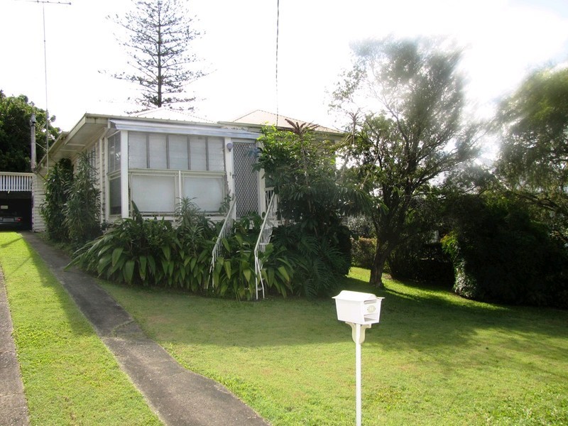 16 Chisholm Street, Stafford Heights QLD 4053