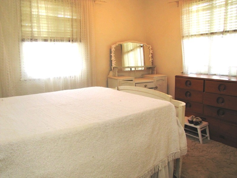 16 Chisholm Street, Stafford Heights QLD 4053