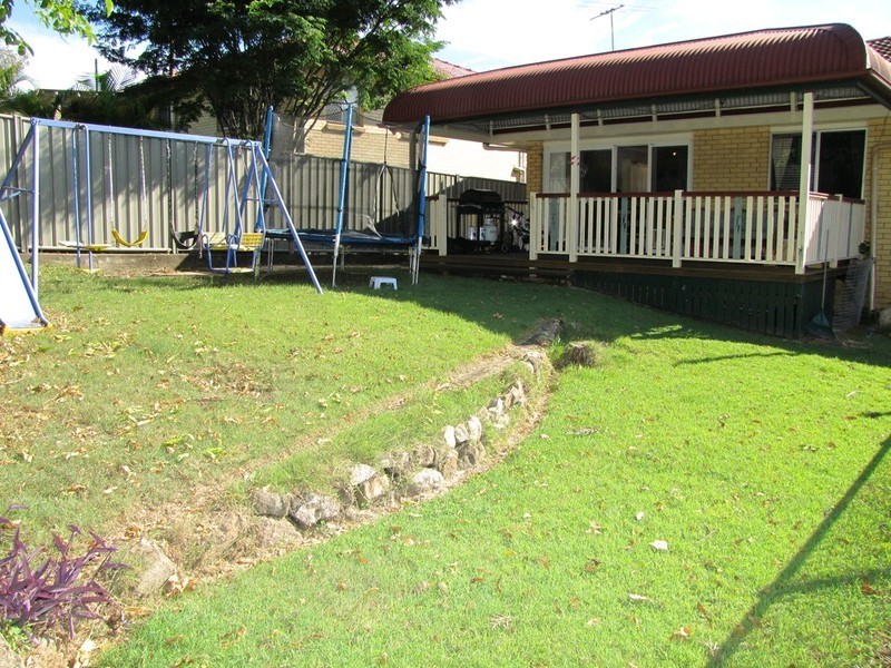 19 Chaplin Street, Stafford Heights QLD 4053