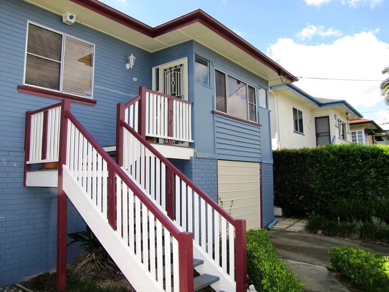 18 Sydney Street, Kedron QLD 4031