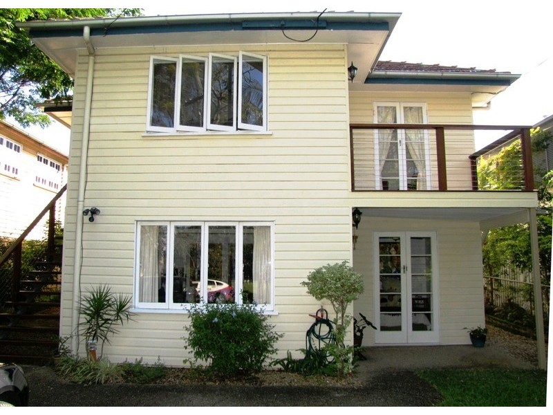 69 Finsbury Street, Newmarket QLD 4051