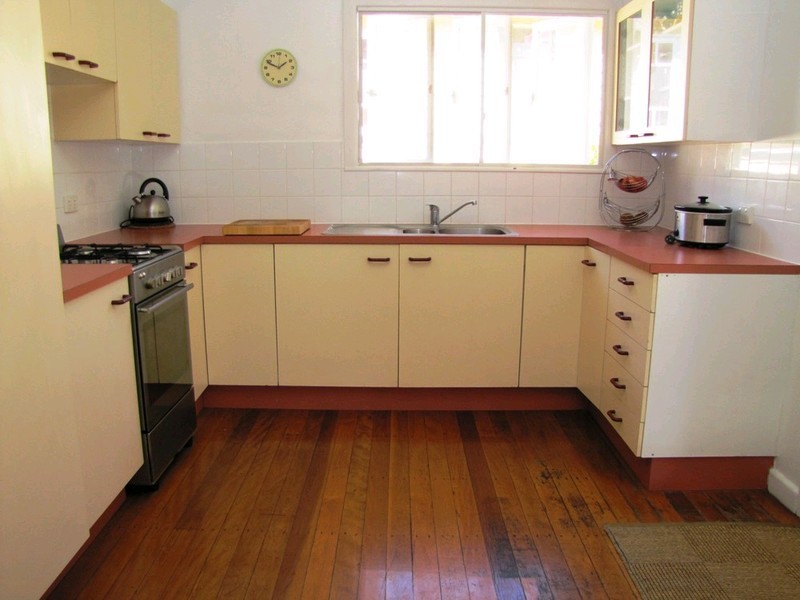 69 Finsbury Street, Newmarket QLD 4051