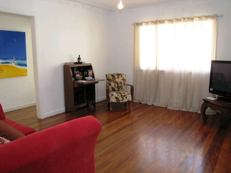 69 Finsbury Street, Newmarket QLD 4051