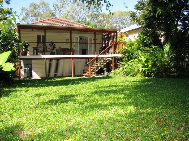 69 Finsbury Street, Newmarket QLD 4051