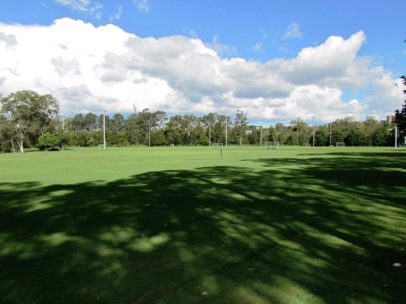 69 Finsbury Street, Newmarket QLD 4051