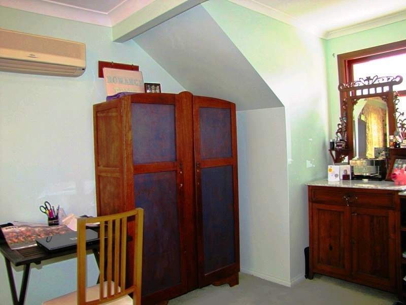 90 McLean Parade, Ashgrove QLD 4060