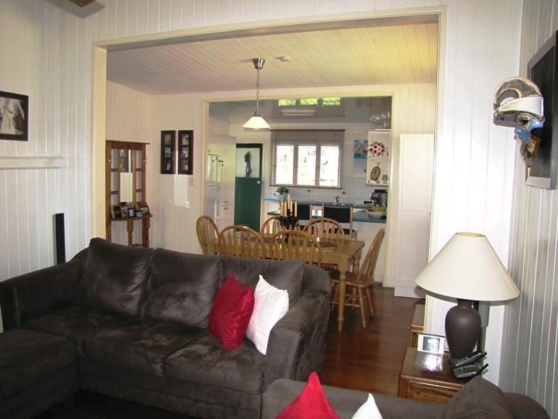 4 Main Avenue, Wilston QLD 4051