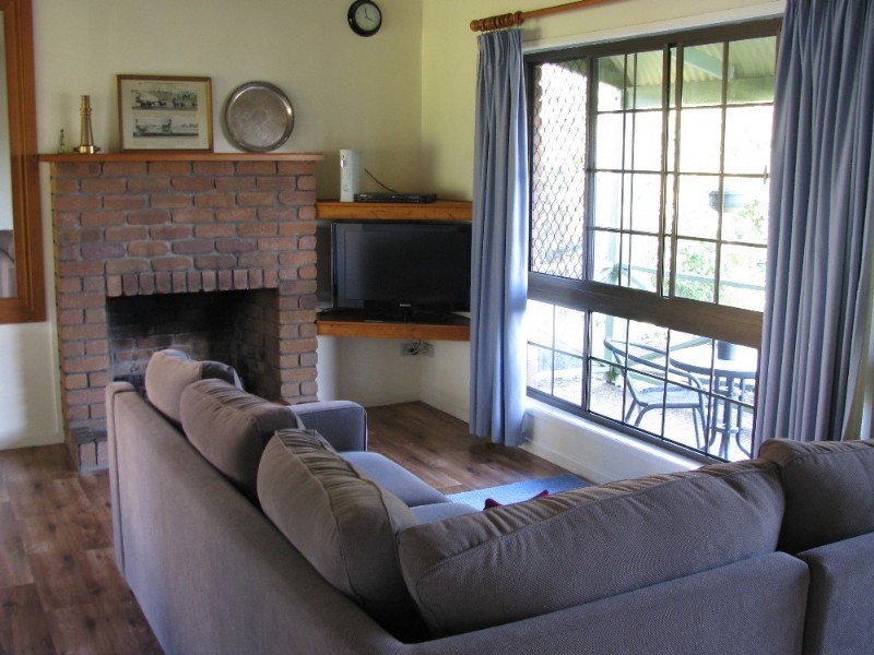 3 Joel Court, Kallangur QLD 4503