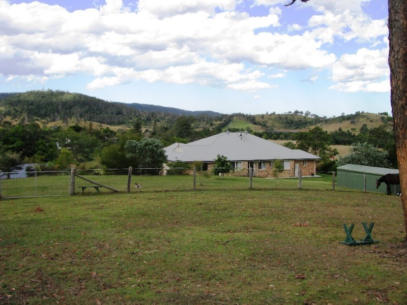 2 Tamarind Court, Dayboro QLD 4521