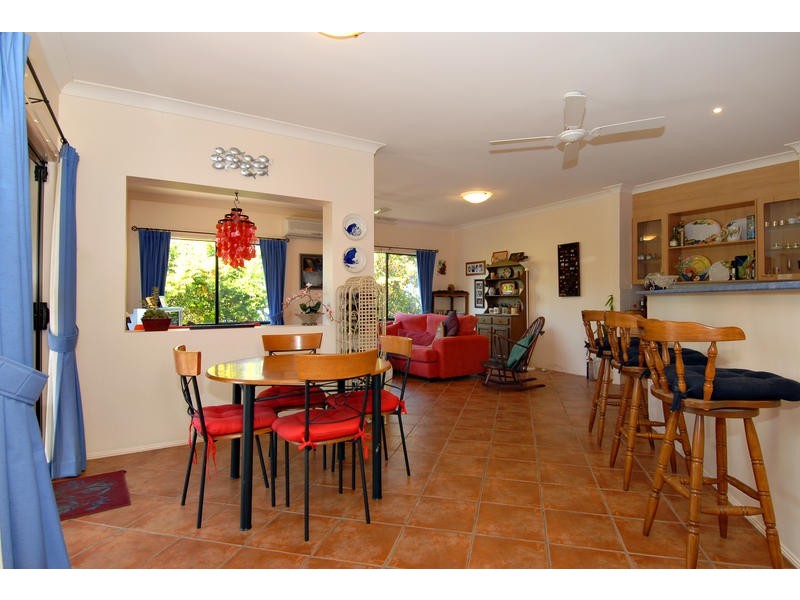 1 Crebra lane, Cashmere QLD 4500