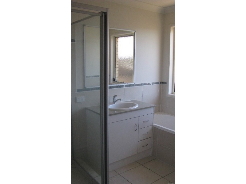 8 Drew Court, Morayfield QLD 4506