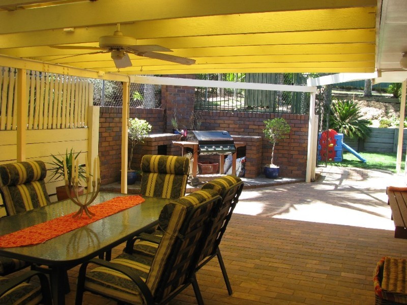 6 Frenchs Road, Petrie QLD 4502