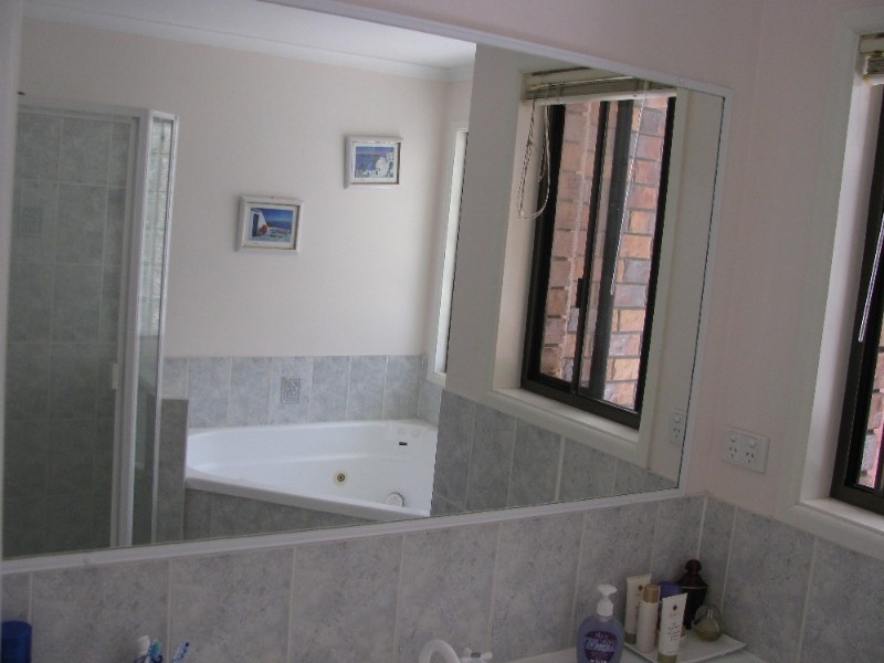 6 Frenchs Road, Petrie QLD 4502