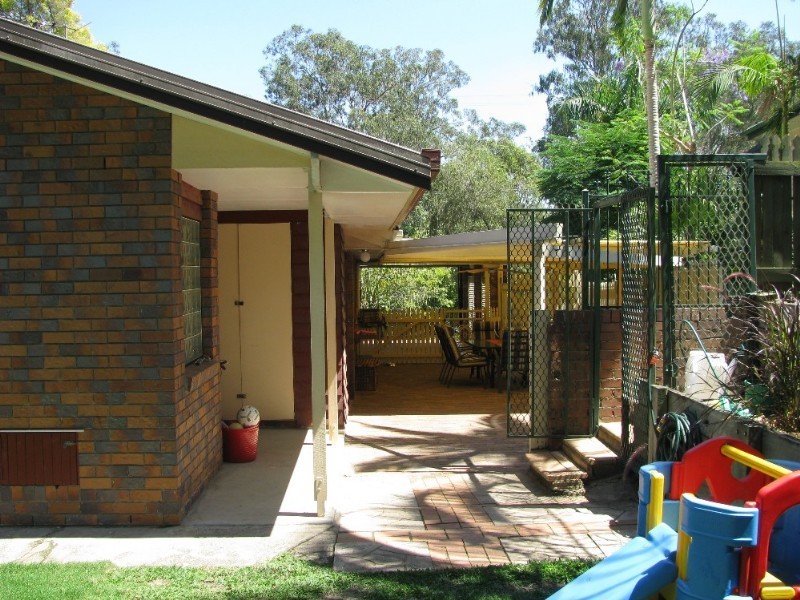 6 Frenchs Road, Petrie QLD 4502