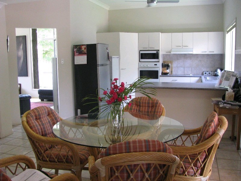 17 Castle Hill Drive, Murrumba Downs QLD 4503