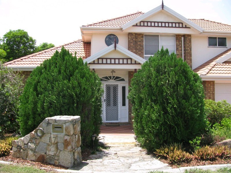 17 Castle Hill Drive, Murrumba Downs QLD 4503